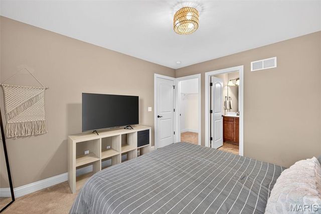 142 Tuscany Trace Drive, St Charles, MO 63303