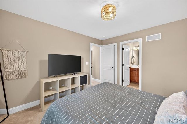 142 Tuscany Trace Drive, St Charles, MO 63303