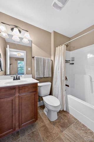 142 Tuscany Trace Drive, St Charles, MO 63303