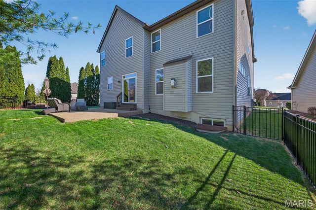 142 Tuscany Trace Drive, St Charles, MO 63303