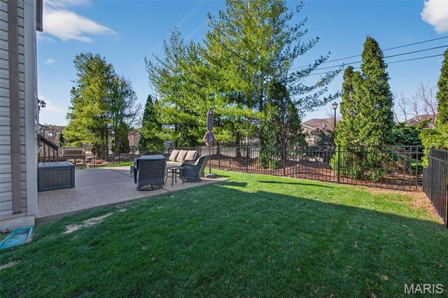 142 Tuscany Trace Drive, St Charles, MO 63303