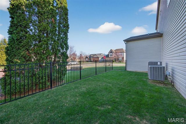 142 Tuscany Trace Drive, St Charles, MO 63303