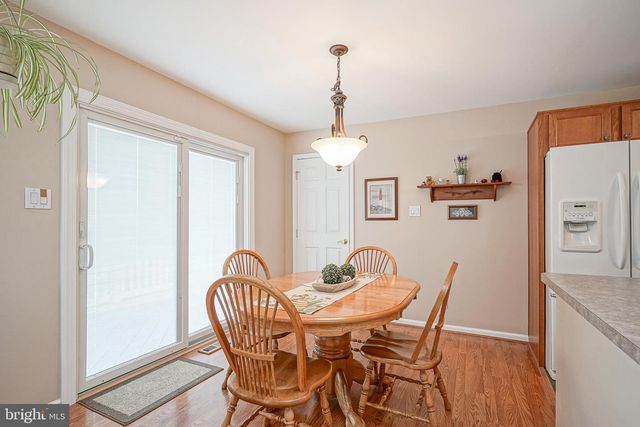 19 JOANNE DR, Sicklerville, NJ 08081