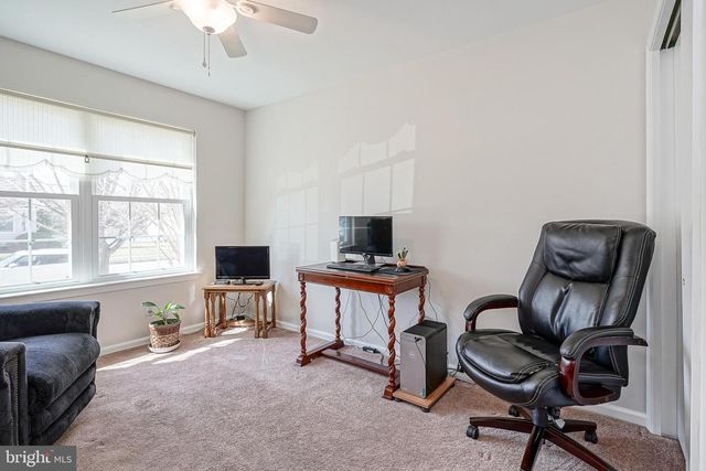 19 JOANNE DR, Sicklerville, NJ 08081