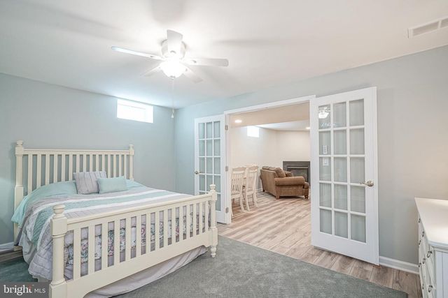 19 JOANNE DR, Sicklerville, NJ 08081