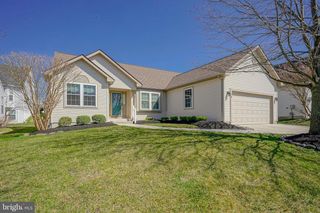 19 JOANNE DR, Sicklerville, NJ 08081