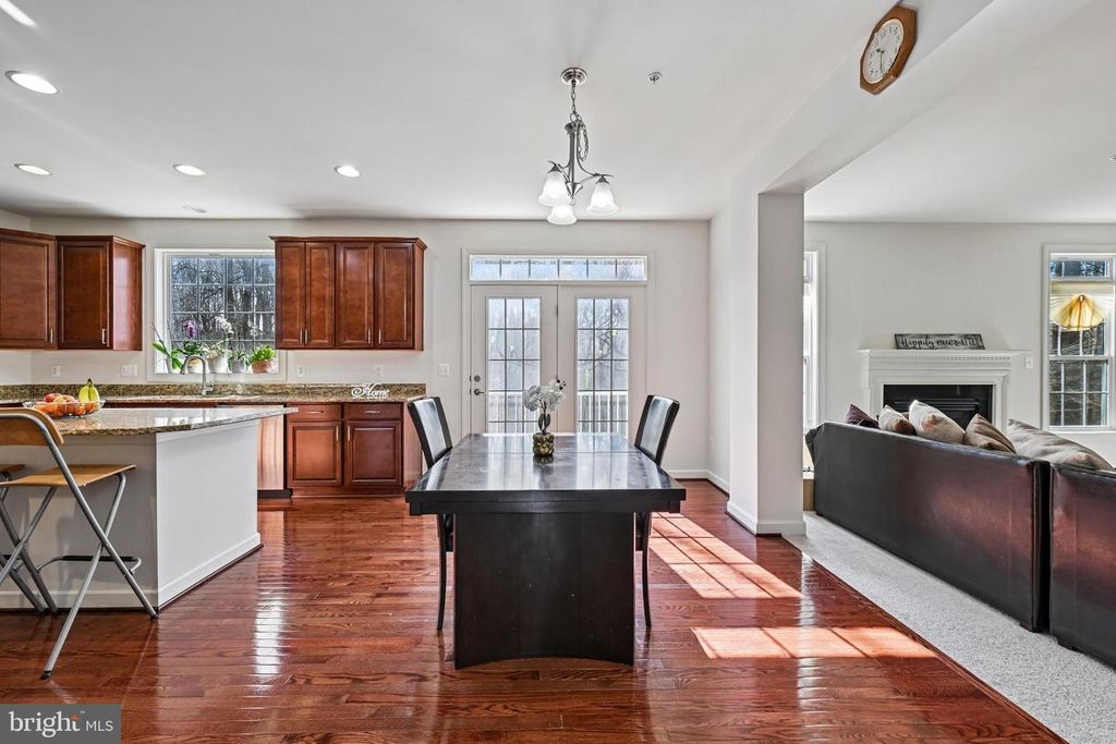 Image 13 of property listing at 15311 SIR EDWARDS DR, Upper Marlboro, MD 20772