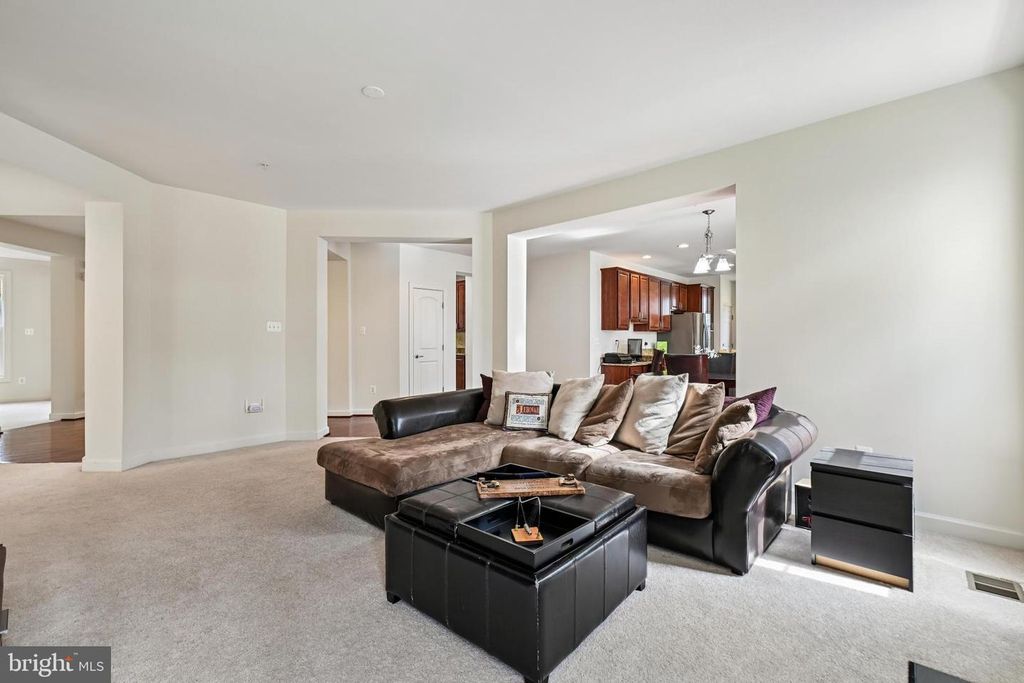 Image 16 of property listing at 15311 SIR EDWARDS DR, Upper Marlboro, MD 20772