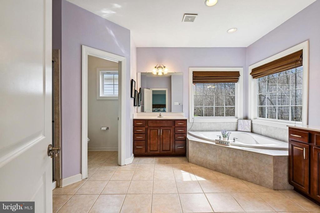 Image 27 of property listing at 15311 SIR EDWARDS DR, Upper Marlboro, MD 20772