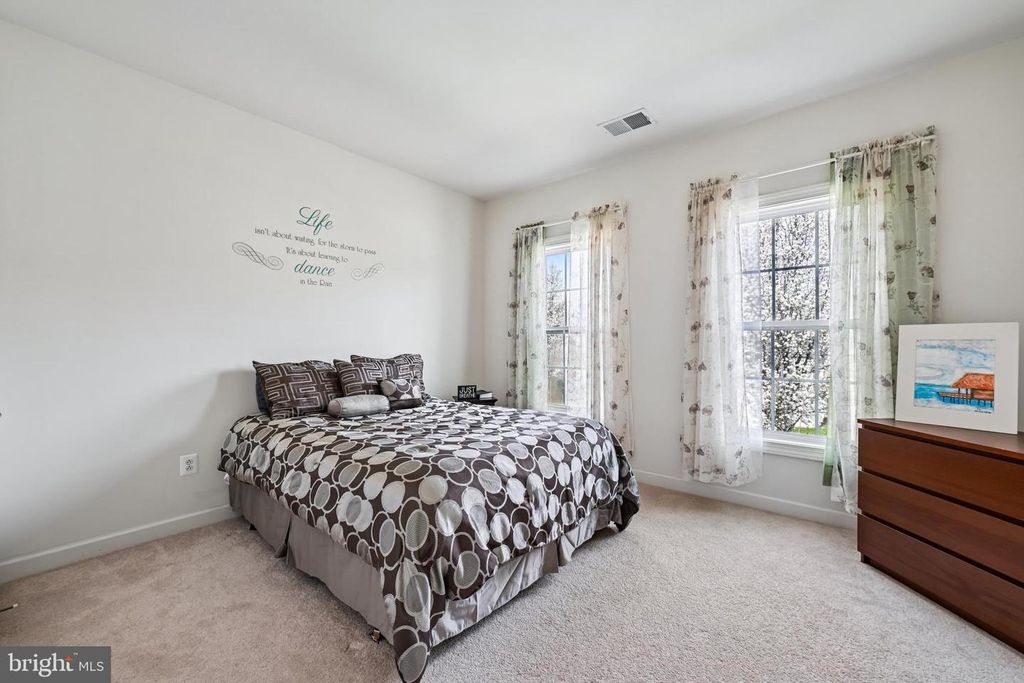 Image 29 of property listing at 15311 SIR EDWARDS DR, Upper Marlboro, MD 20772