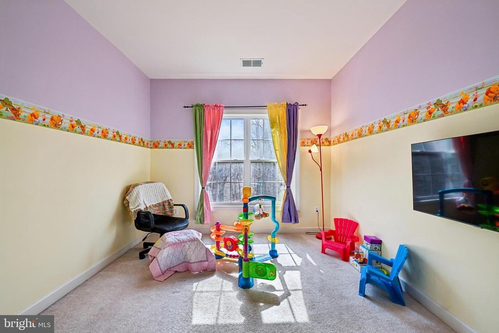 Image 33 of property listing at 15311 SIR EDWARDS DR, Upper Marlboro, MD 20772