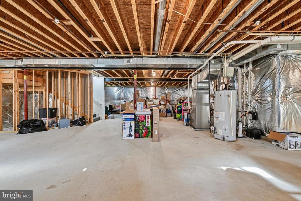 Image 35 of property listing at 15311 SIR EDWARDS DR, Upper Marlboro, MD 20772