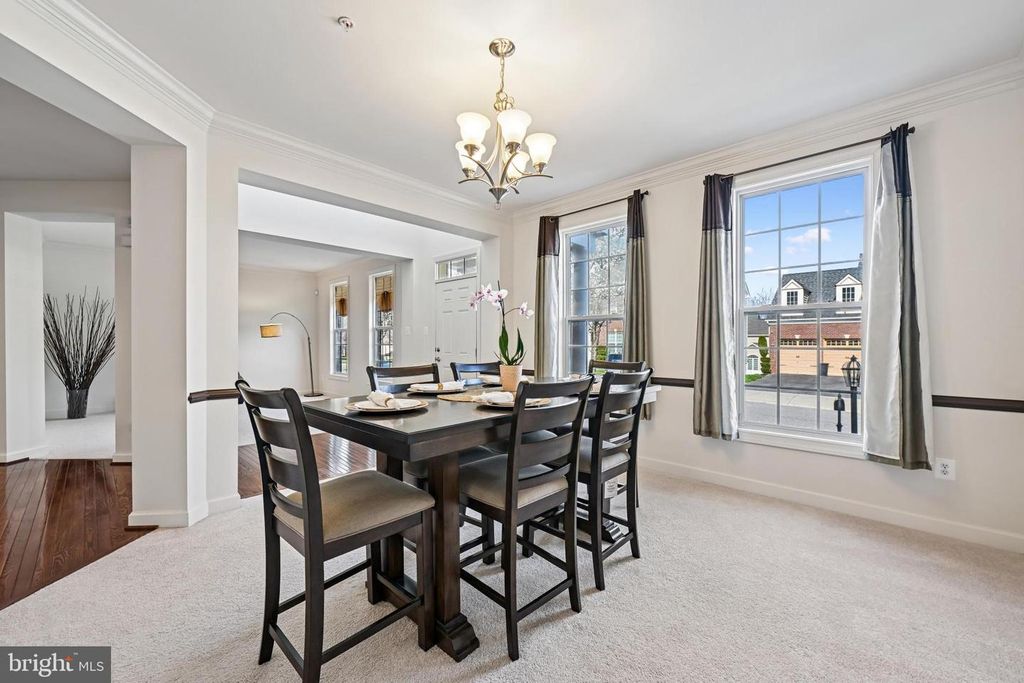 Image 9 of property listing at 15311 SIR EDWARDS DR, Upper Marlboro, MD 20772