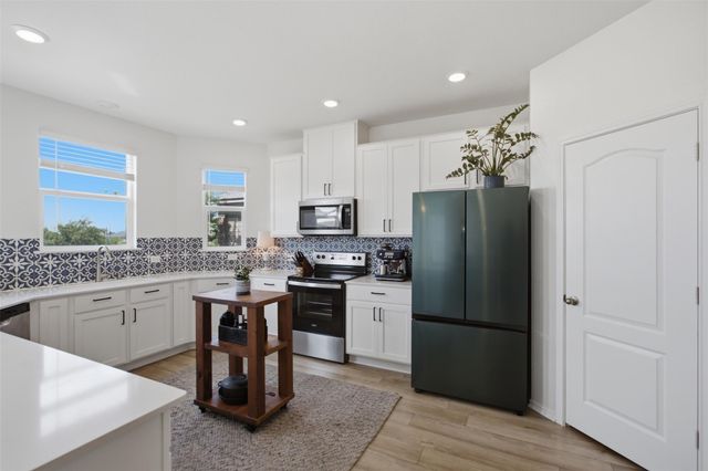110 Sweet Autumn DR, Georgetown, TX 78626