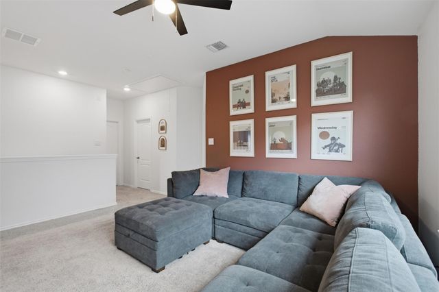 110 Sweet Autumn DR, Georgetown, TX 78626