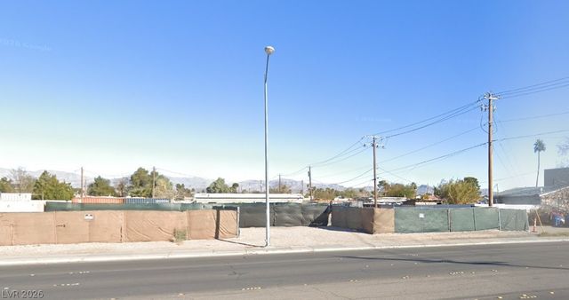 Gateway Road, Las Vegas, NV 89115