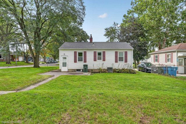 1181 Locke Avenue, Waterloo, IA 50702