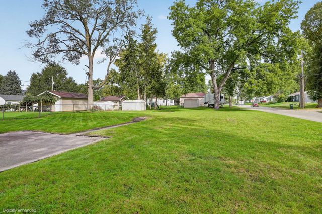1181 Locke Avenue, Waterloo, IA 50702