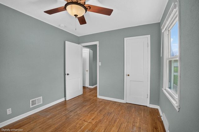 1181 Locke Avenue, Waterloo, IA 50702