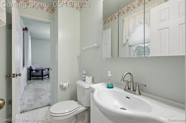 5457 N Seymour Road, Flushing, MI 48433