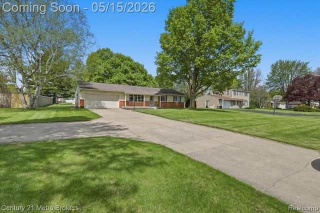 5457 N Seymour Road, Flushing, MI 48433