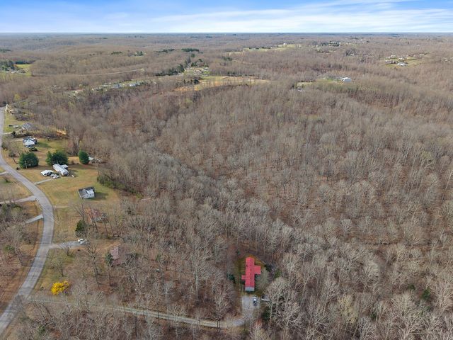 997 Pack Rd, White Bluff, TN 37187