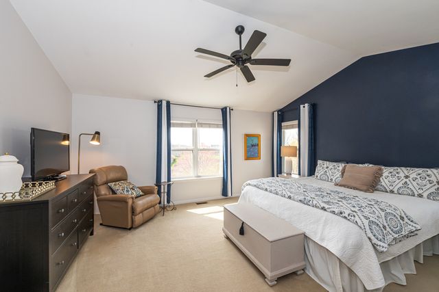 2440 Trailside Lane, Wauconda, IL 60084