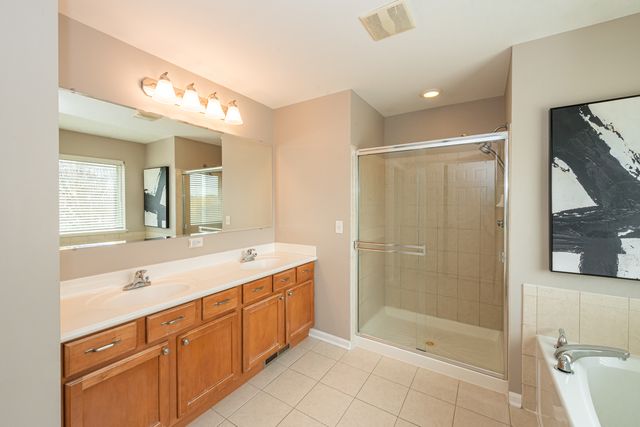 2440 Trailside Lane, Wauconda, IL 60084