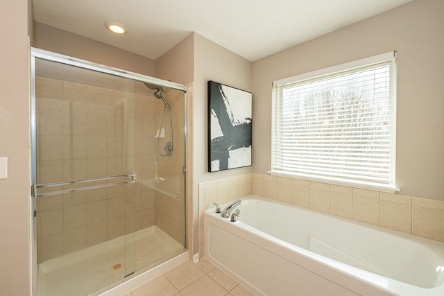 2440 Trailside Lane, Wauconda, IL 60084