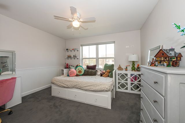 2440 Trailside Lane, Wauconda, IL 60084