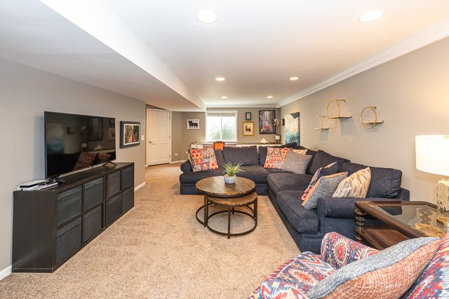 2440 Trailside Lane, Wauconda, IL 60084