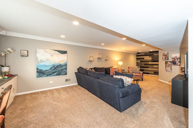 2440 Trailside Lane, Wauconda, IL 60084