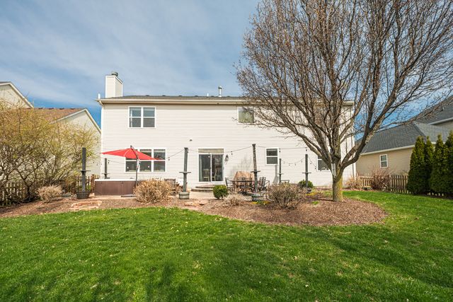 2440 Trailside Lane, Wauconda, IL 60084