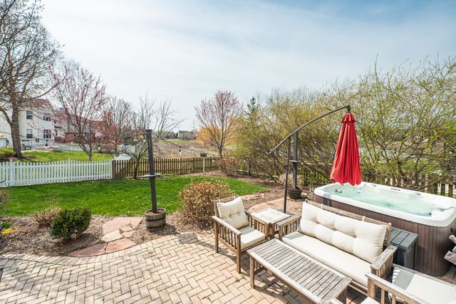 2440 Trailside Lane, Wauconda, IL 60084