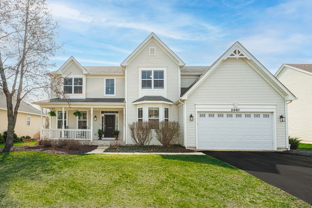 2440 Trailside Lane, Wauconda, IL 60084
