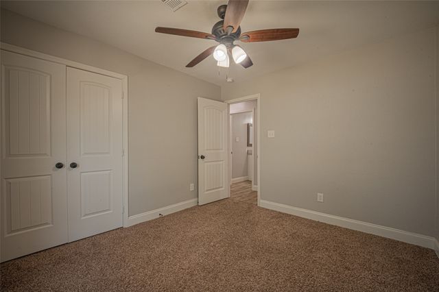 611 S Dallas Street, Palmer, TX 75152