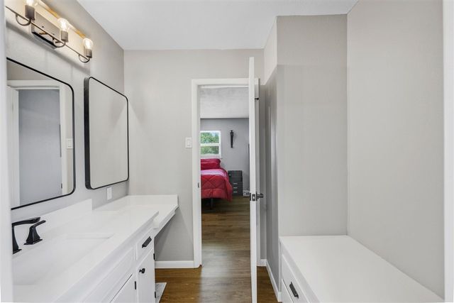 801 NW 40th St, Lawton, OK 73505