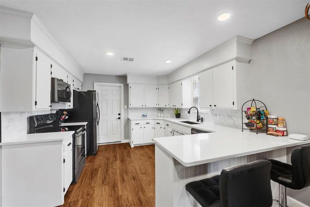 801 NW 40th St, Lawton, OK 73505