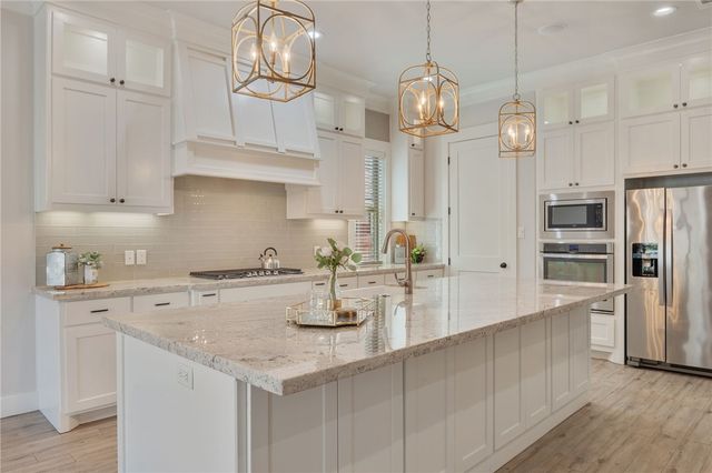 3911 Eskew Drive, College Station, TX 77845