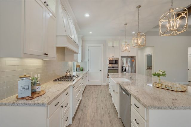 3911 Eskew Drive, College Station, TX 77845