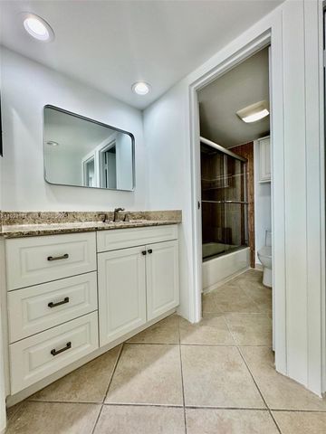 3675 N Country Club Dr 2007, Aventura, FL 33180