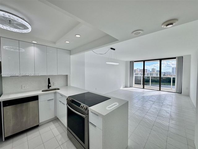 3675 N Country Club Dr 2007, Aventura, FL 33180