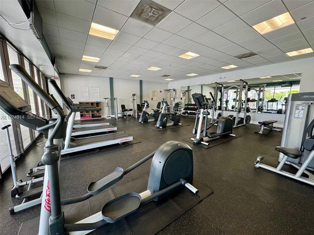 3675 N Country Club Dr 2007, Aventura, FL 33180