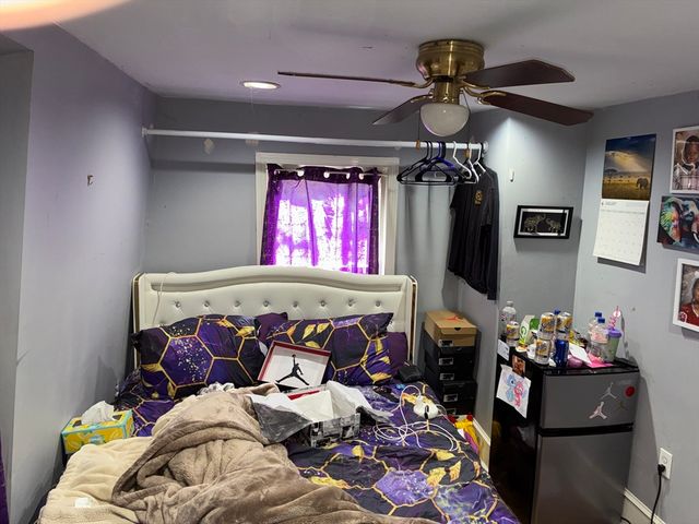 129 Commercial St, Whitman, MA 02382