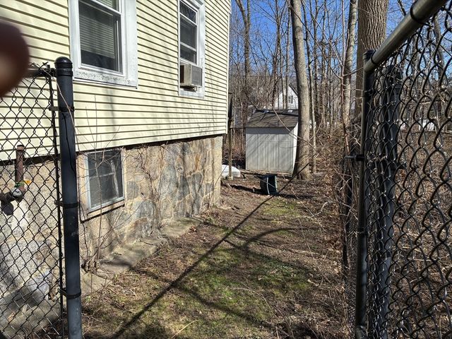 129 Commercial St, Whitman, MA 02382