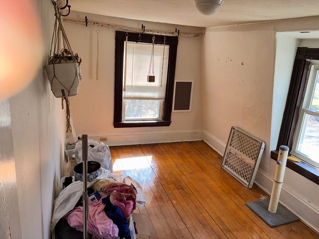 129 Commercial St, Whitman, MA 02382