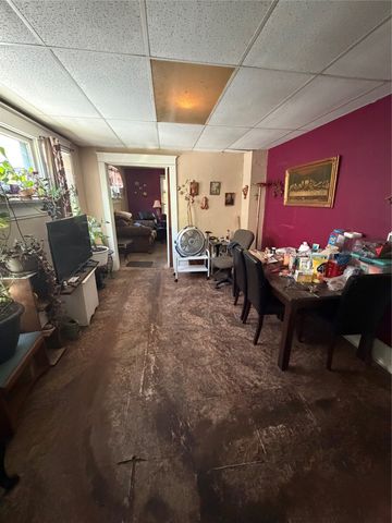 1347 W 8TH Street, Erie, PA 16502