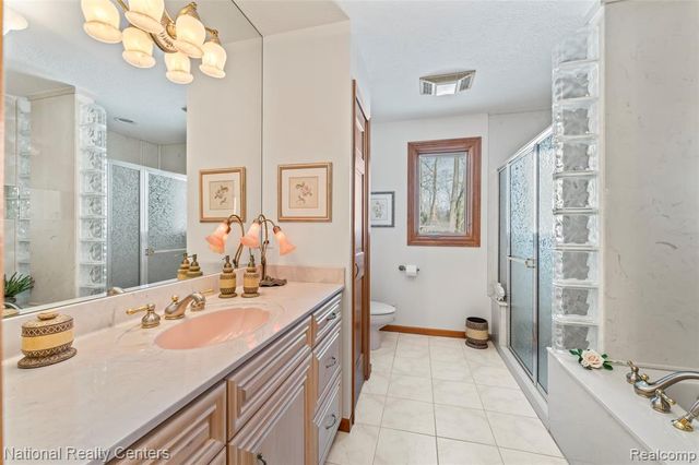 2021 Serenity Way, Commerce Twp, MI 48390