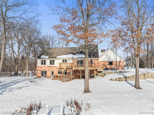 2021 Serenity Way, Commerce Twp, MI 48390