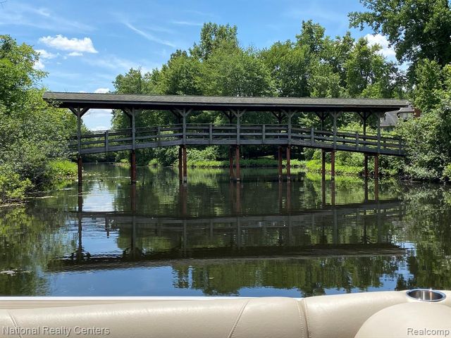 2021 Serenity Way, Commerce Twp, MI 48390